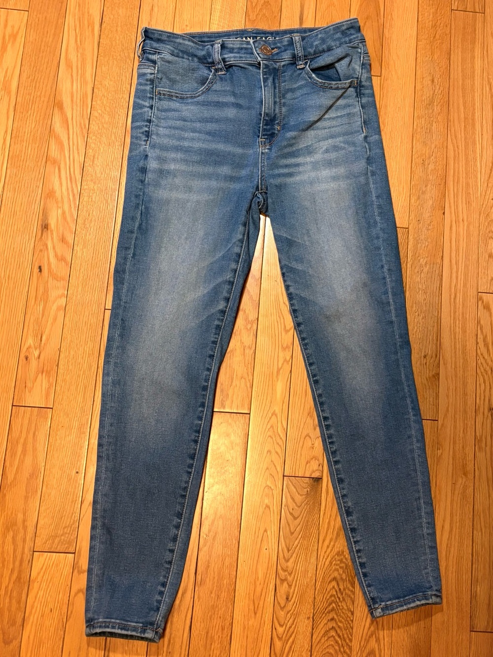 AMERICAN EAGLE : High-Rise Skinny Jeans